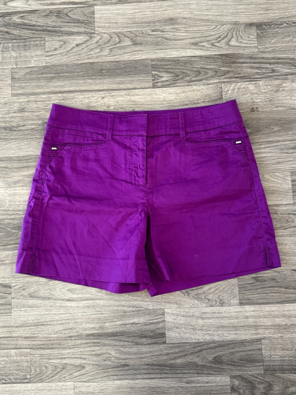 White House Black Market purple shorts women’s sz 4